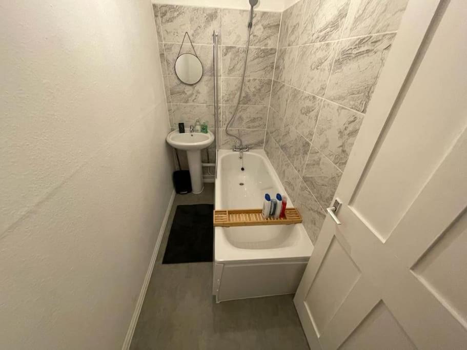 Stunning 2 Bedroom On Tower Bridge Londyn Zewnętrze zdjęcie