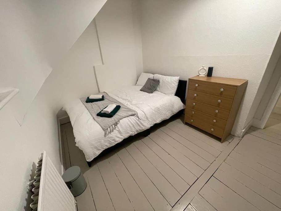 Stunning 2 Bedroom On Tower Bridge Londyn Zewnętrze zdjęcie