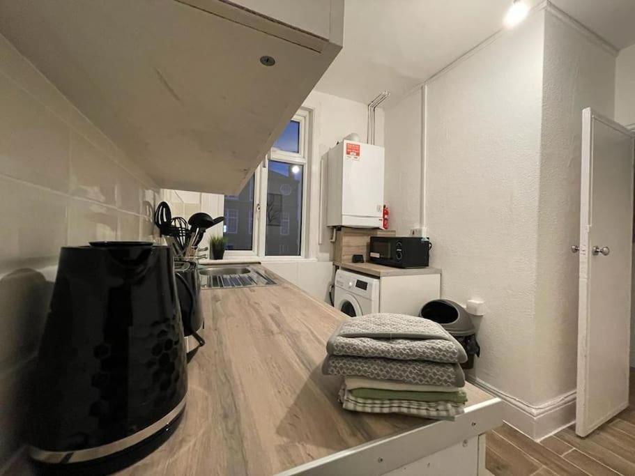 Stunning 2 Bedroom On Tower Bridge Londyn Zewnętrze zdjęcie